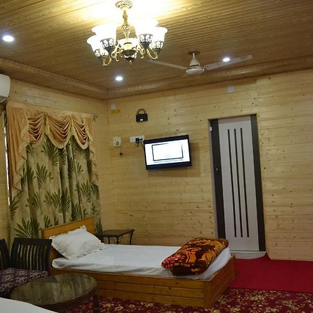 Hotel Grg Residency Srinagar  Bagian luar foto