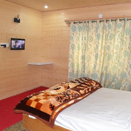 Hotel Grg Residency Srinagar  Bagian luar foto