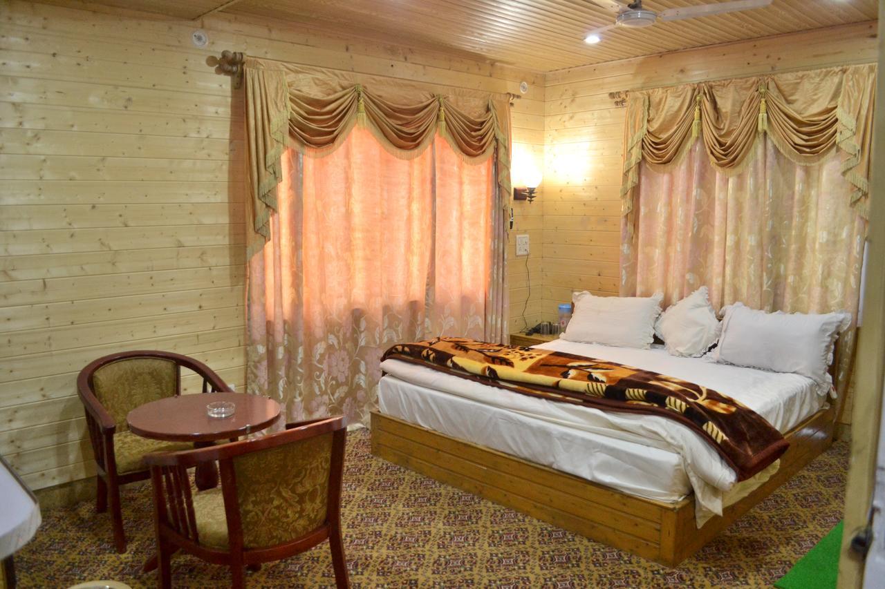 Hotel Grg Residency Srinagar  Bagian luar foto